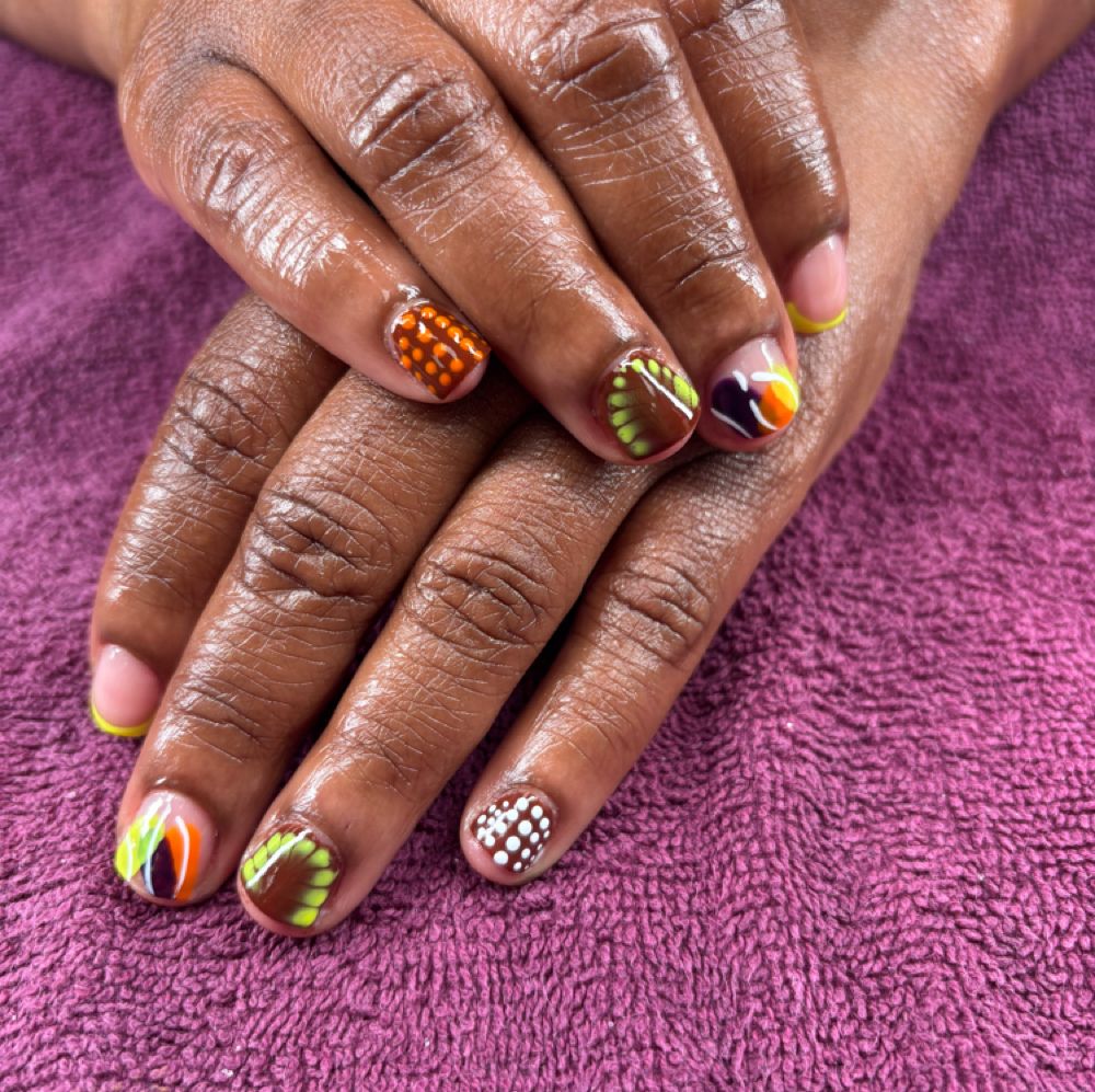 In Bloom by Vanne nail work in Kansas City, example 1